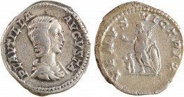 Plautille, denier, Rome, 202-205
A/PLAVTILLA AVGVSTA
Buste drapé à droite
R/VENVS VICTRIX
Vénus à demi-nue, debout à gauche, tenant une pomme et u...
