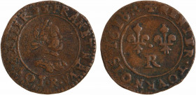 Louis XIII, denier tournois, 1618 Villeneuve-lès-Avignon
A/LOYS. XIII. R. DE. FRAN. ET. NAVA.
Buste enfantin du Roi à droite, lauré et cuirassé, ave...