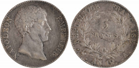 Premier Empire, 5 francs buste intermédiaire, An 12 Paris
A/NAPOLEON - EMPEREUR.
Tête nue à droite, signature TIOLIER. F. sur la tranche du cou
R/R...