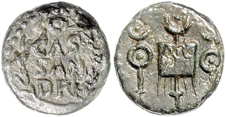 GRIECHENLAND, MAKEDONIEN / Stadt Cassandrea, AE 13 (1.Jh.n.Chr.). Vexillum mit A...