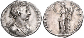 RÖMISCHES REICH, Trajan, 98-117, AR Denar, Rom. Belorb. Büste r. Rs.Fortuna steht l. mit Caduceus und Füllhorn. 3,21g.
kl.Kr., l.Patina, ss-vz