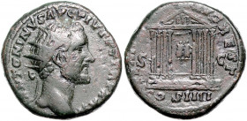 RÖMISCHES REICH, Antoninus Pius, 138-161, AE Dupondius, Rom. Büste r. mit Strahlenkrone. Rs.8-Säuliger Tempel mit Statuen. 13,78g.
ss
RIC 1017