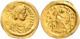 BYZANTINISCHES REICH, Justinian I., 527-565, AV Semissis CONOB =Konstantinopel. Diad. Büste r. Rs.Victoria r. sitzend, beschreibt Schild, i.F.*. 2,14g...