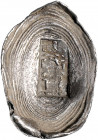CHINA, Ching-Dynastie, 1644-1911, AR Oval-Sycee zu 1 1/4 Tael des 18./19. Jahrhunderts mit 3 Schriftstempel der Provinz Shansi. 43,92g.
ss