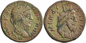 BITHYNIA. Nicaea. Commodus , 177-192. Tetrassarion (Bronze, 27 mm, 13.53 g, 8 h). Α Κ Μ ΑY ΚΟΜ ΑΝΤΩΝΙΝ Laureate head of Commodus to right. Rev. NIKAIE...