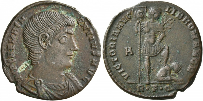 Magnentius, 350-353. Follis (Bronze, 24 mm, 4.89 g, 11 h), Rome, 350. IMP CAE MA...