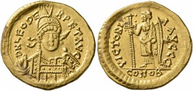 Leo I, 457-474. Solidus (Gold, 21 mm, 4.48 g, 6 h), Constantinopolis, circa 462 or 466. D N LEO PERPET AVG Helmeted, diademed and cuirassed bust of Le...