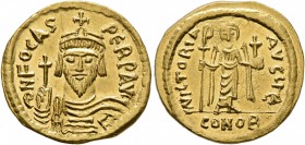 Phocas, 602-610. Solidus (Gold, 20 mm, 4.36 g, 7 h), Constantinopolis, 604-607. d N FOCAS PERP AVI Draped and cuirassed bust of Phocas facing, wearing...