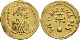Heraclius, 610-641. Semissis (Gold, 18 mm, 2.16 g, 6 h), Constantinopolis, 613-641. d N hЄRACLIЧS P P AV Diademed, draped and cuirassed bust of Heracl...