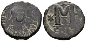 Justinian I ( 527-565 AD). Constantinople AE Follis
15.28g 31mm