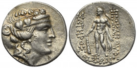 Inseln vor Thrakien. Thasos.

 Tetradrachme (Silber). Ca. 148 - 90 v. Chr.
Vs: Kopf des Dionysos mit Efeukranz und Tainia rechts.
Rs: Jugendlicher...