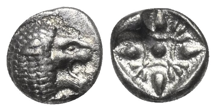 Ionien. Milet.

 Diobol (Silber). Ca. 520 - 470 v. Chr.
Vs: Löwenprotome mit ...