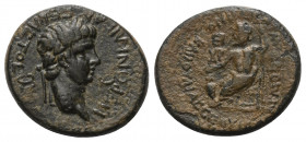 Phrygien. Akmoneia. Nero (54 - 68 n. Chr.).

 Bronze. Ca. 62 n. Chr.
Vs: Kopf mit Lorbeerkranz rechts, dahinter Kerykeion.
Rs: Zeus mit Phiale und...