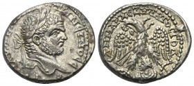 Seleukis und Pierien. Emesa. Caracalla (197 - 217 n. Chr.).

 Tetradrachme (Silber). Ca. 215 - 217 n. Chr.
Vs: Kopf mit Lorbeerkranz rechts.
Rs: A...