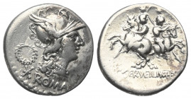 C. Servilius.

 Denar (Silber). 136 v. Chr. Rom.
Vs: ROMA. Kopf der Roma mit geflügeltem Greifenkopfhelm rechts, dahinter Kranz und Wertzeichen.
R...