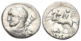 Ti Quinctius.

 Denar (Silber). 112 oder 111 v. Chr. Rom.
Vs: Büste des Hercules mit Diadem, Keule und Löwenfell in Rückenansicht links.
Rs: TI - ...