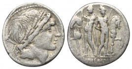 L. Memmius.

 Denar (Silber). 109 oder 108 v. Chr. Rom.
Vs: Kopf eines jungen Mannes mit Eichenkranz rechts (Apollo?). Davor Wertzeichen.
Rs: L ME...