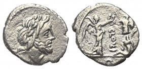 T. Cloelius.

 Quinar (Silber). 98 v. Chr. Rom.
Vs: Kopf des Jupiter mit Lorbeerkranz rechts, darunter Kontrollmarke F.
Rs: T CLOVLI. Victoria nac...