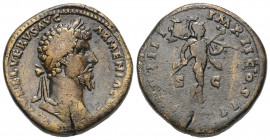 Lucius Verus (161 - 169 n. Chr.).

 Sesterz. 163 - 164 n. Chr. Rom.
Vs: L AVREL VERVS AVGARMENIACVS. Kopf mit Lorbeerkranz rechts.
Rs: TR P IIII I...