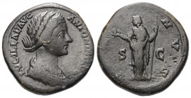 Lucilla (gest. 181 n. Chr.).

 Sesterz. 164 - 168 n. Chr. Rom.
Vs: LVCILLAE AVG ANTONINI AVG F. Drapierte Büste rechts.
Rs: VENVS. Im Feld: S - C....