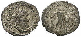 Postumus (260 - 269 n. Chr.).

 Antoninian (Silber). 261 n. Chr. Köln.
Vs: IMP C POSTVMVS P F AVG. Gepanzerte, drapierte Büste mit Strahlenkrone re...