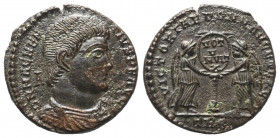 Magnentius (350 - 353 n. Chr.).

 Maiorina. 351 - 352 n. Chr. Trier.
Vs: D N MAGNENTIVS P F AVG. Drapierte, gepanzerte, barhäuptige Büste nach rech...