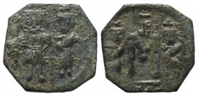 Constans II. (641 - 668 n. Chr.) mit Constantinus IV.

 Follis. 661 - 668 n. Chr. Syrakus.
Vs: Constans mit Kreuzstab und Constantinus mit Kreuzglo...