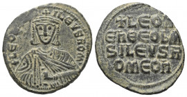 Leo VI. (886 - 912 n. Chr.).

 Follis (40 Nummi). 886 - 912 n. Chr. Constantinopolis.
Vs: Gekröntes Brustbild in Chlamys mit Akakia en face.
Rs: L...