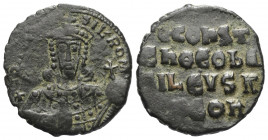 Constantinus VII. Porphyrogenitus (913 - 959 n. Chr.).

 Follis. Ca. 945 - 950 n. Chr. Constantinopolis.
Vs: Büste mit Bart, Kreuzkrone, Akakia und...