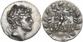 Kings of Macedon, Perseus (179-168 BC), tetradrachm, diademed head right, rev., eagle standing on thunderbolt and within oak wreath; three monograms i...