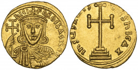 Nicephorus I (802-811), solidus, Constantinople, facing bust holding potent cross and akakia, rev., cross potent on three steps; 4.53g (DO 1; S. 1603)...