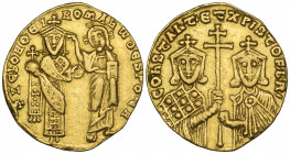 Constantine VII, Porphyrogenitus (913-359), solidus, Constantinople, Romanus I standing facing, holding globus cruciger, being crowned by Christ stand...