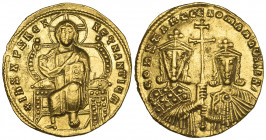 Constantine VII, Porphyrogenitus (913-359), solidus, Constantinople, Christ enthroned facing, rev., facing busts of Constantine VII and Romanus II, ho...