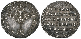 Nicephorus II, Phocas (963-969), miliaresion, Constantinople, cross crosslet on globus above two steps; at the centre of cross, medallion with facing ...