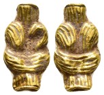 ROMAN GOLD PENDANT.(3rd-4th century).Gold.

Condition : Good very fine.

Weight : 1.01 gr
Diameter : 9 mm