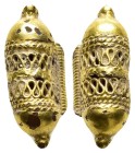 ROMAN GOLD.(1rd-2th century).Gold.

Condition : Good very fine.

Weight : 1.18 gr
Diameter : 8 mm