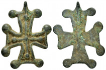 BYZANTINE EMPIRE.Cross.(8th-10th century).Ae.

Condition : Good very fine. 

Weight : 7.2 gr
Diameter : 30X41 mm