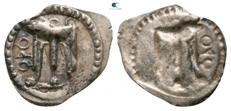 Bruttium. Kroton circa 530-500 BC. 
Hemiobol AR

10mm., 0,19g.

Tripod with...