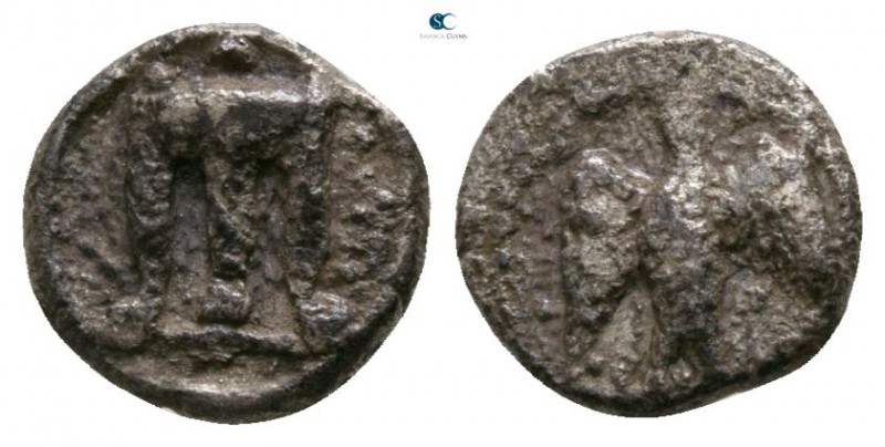 Bruttium. Kroton circa 430-420 BC. 
Obol AR

6mm., 0,45g.

Tripod, [KPO] to...