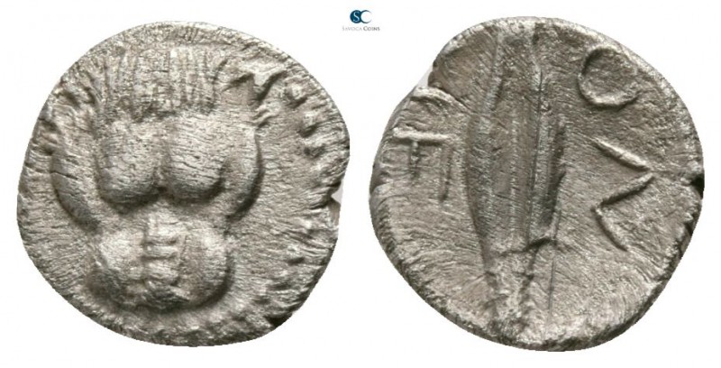 Sicily. Leontinoi circa 476-466 BC. 
Litra AR

8mm., 0,47g.

Facing lion’s ...