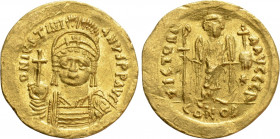 JUSTINIAN I (527-565). GOLD Solidus. Constantinople