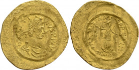 JUSTIN II (565-578). GOLD Tremissis. Constantinople