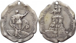 Argentina - Medaglia 2 Giugno 1904 coniata a ricordo del monumento di Garibaldi a Buenos Aires - Sarti 219 - MOLTO RARA (RR) - Ag - gr. 9,79 ; mm28
S...