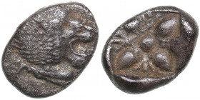 Ionia, Miletos AR Diobol circa 520-450 BC
1.08g. 11mm. XF/XF Forepart of roaring lion to right. / Stellate pattern within incuse square.