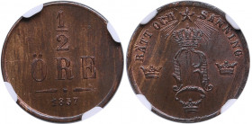 Sweden 1/2 öre 1857 - Oscar I (1844-1859) - NGC MS 65 BN
An extraordinarily lustrous specimen. Only one specimen have been certified finer by NGC. SM ...