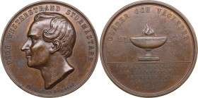 Sweden medal Pehr Westerstrand
31.56g. 43mm. AU/AU PEHR WESTERSTRAND STORMÄSTARE. FÖDD1785 DÖD 1857 / GLÄDER OCH VÄGLEDER. TACKSAM MINNESGÄRD FÖR TJUG...