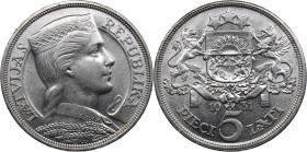 Latvia 5 lati 1931
24.95g. AU/AU Mint luster. KM-9.
