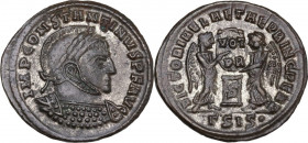 Constantine I (307-337). AE Follis, Siscia mint. Obv. IMP CONSTANTINVS PF AVG. Laureate, helmeted and cuirassed bust right. Rev. VICTORIAE LAETAE PRIN...