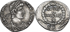 Julian II (361-363). AR Siliqua, Treveri mint. Obv. DN FL CL IVLIANVS PF AVG. Pearl-diademed, draped and cuirassed bust right. Rev. VOTIS/V/MVLTIS/X i...