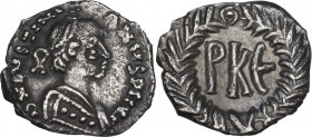 Justinian I (527-565). AR 125 Nummi (heavy group). Ravenna mint. Obv. DN IVSTINIANVS. Diademed bust right, wearing robe ornamented by row of pellets. ...